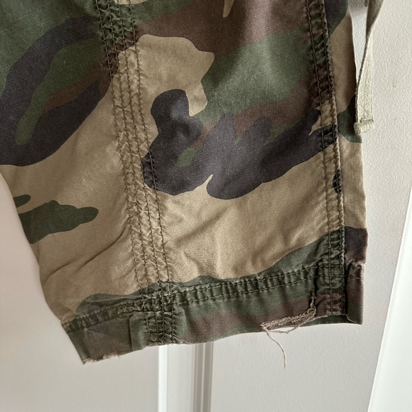 Abercrombie + Fitch Vintage Y2K Baggy Cargo Camo Pants - Picture 11 of 14